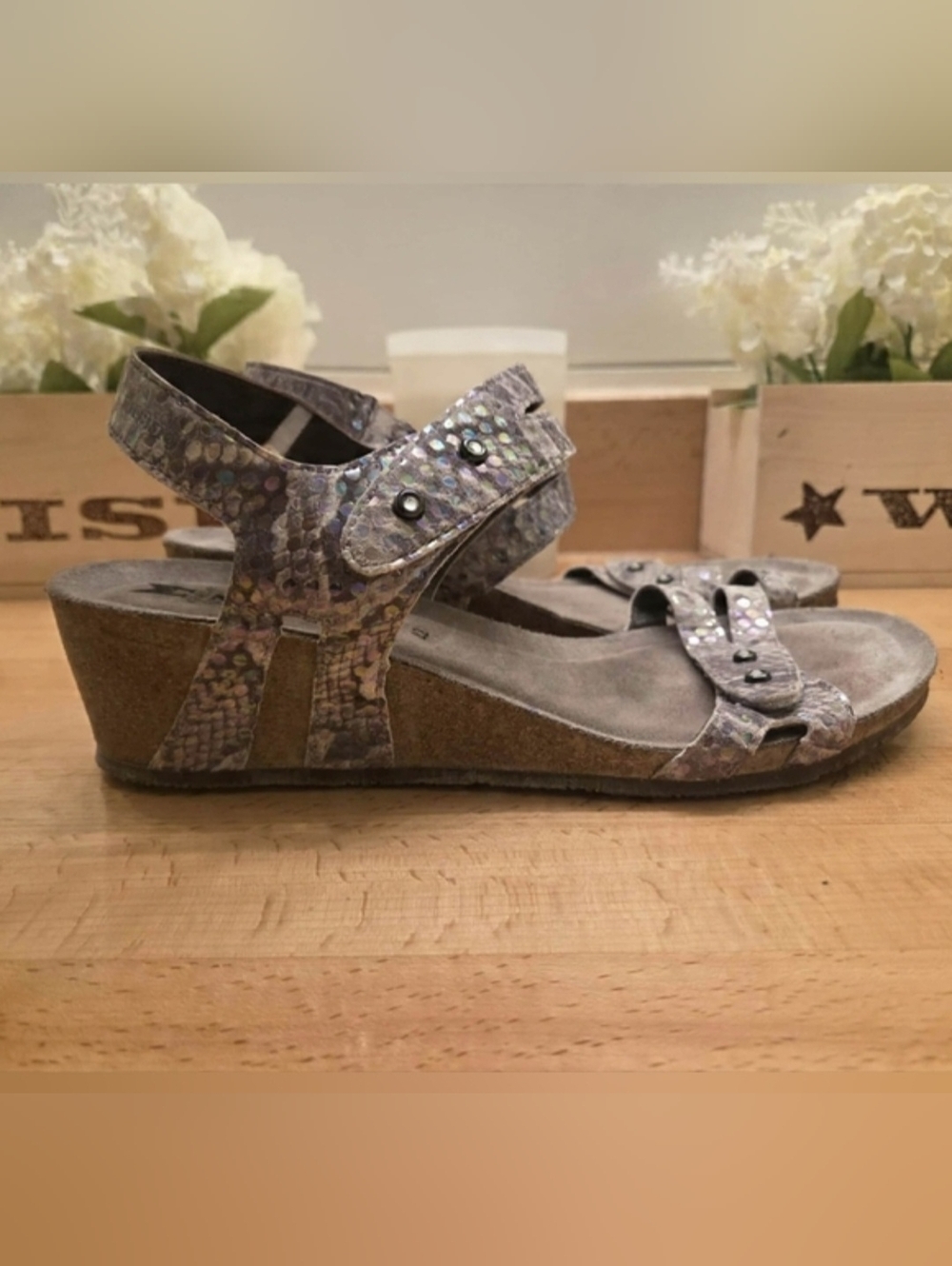 MEPHISTO Minoa Women's Leather Wedge Sandals Grey Snakeskin Print Sz 42